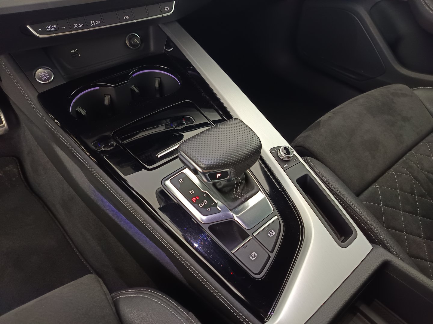 Audi A5 Sportback 40 TDI quattro S line | Bild 30 von 36