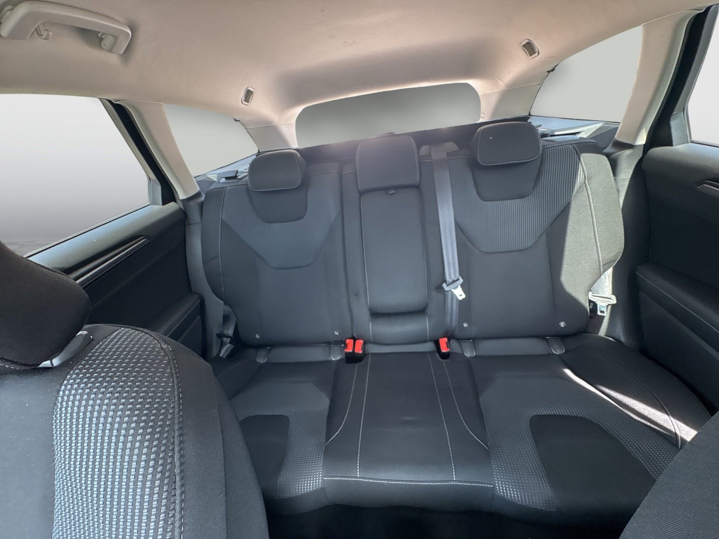 Ford Mondeo Traveller Titanium 2,0 EcoBlue SCR Aut. | Bild 16 von 20