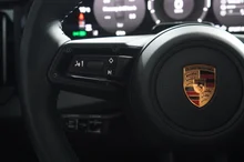 Porsche Cayenne S in chromitschwarzmetallic