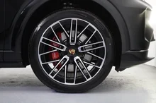 Porsche Cayenne S in chromitschwarzmetallic