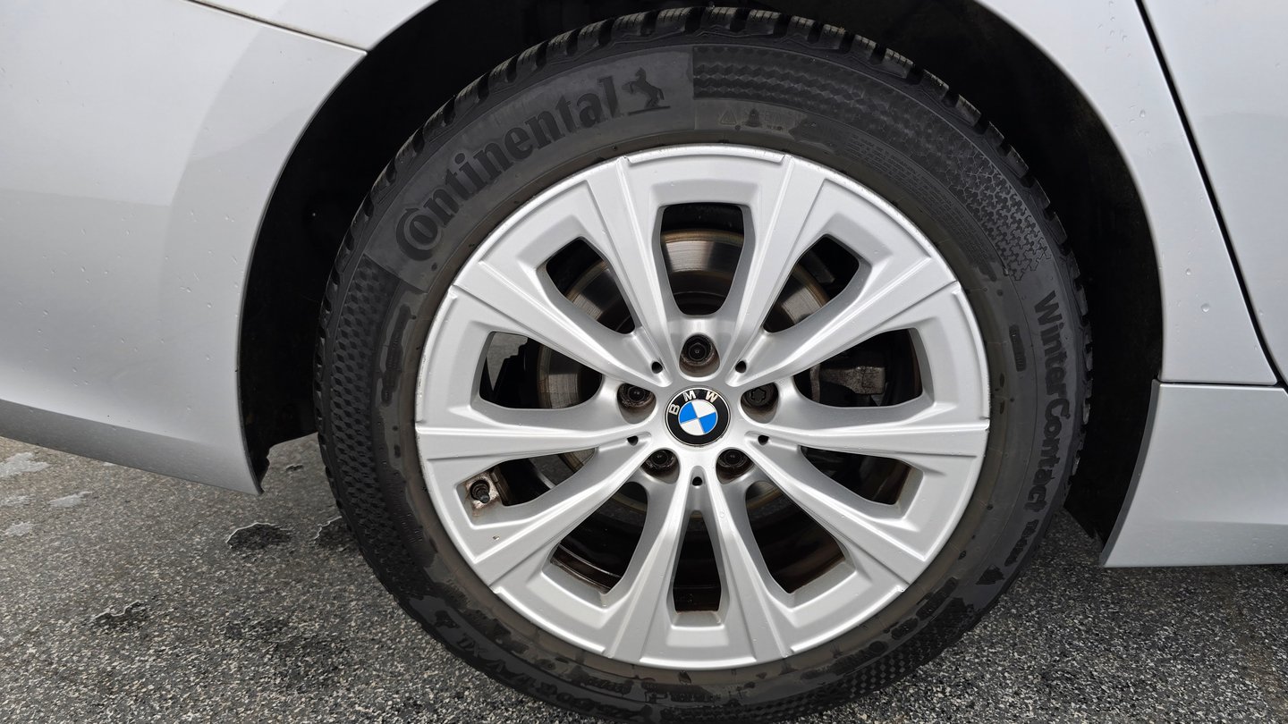 BMW 318d 48 V Touring Aut. | Bild 9 von 24