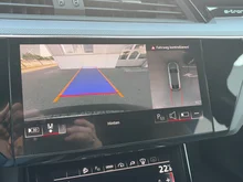 Audi SQ8 Sportback e-tron quattro in Mythosschwarz Metallic