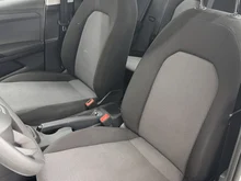 SEAT Arona Reference 1.0 TSI in Candy-Weiß