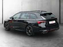Škoda Octavia Combi RS TDI DSG in SCHWARZ-MAGIC PERLEFFEKT
