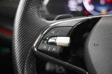 Škoda Octavia Combi RS TDI DSG in SCHWARZ-MAGIC PERLEFFEKT