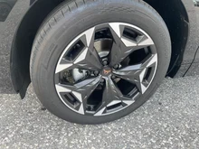 CUPRA Terramar 1.5 e-TSI 150 PS DSG in Nacht-Schwarz Metallic