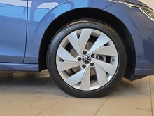 VW Golf Rabbit TSI in Anemonenblau Metallic