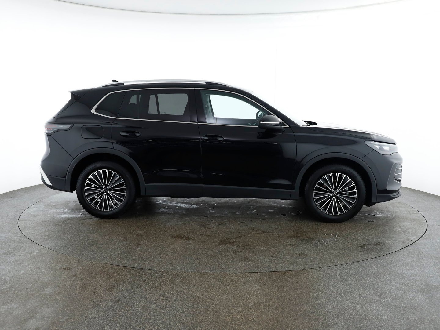 VW Tiguan Elegance eTSI DSG | Bild 4 von 31