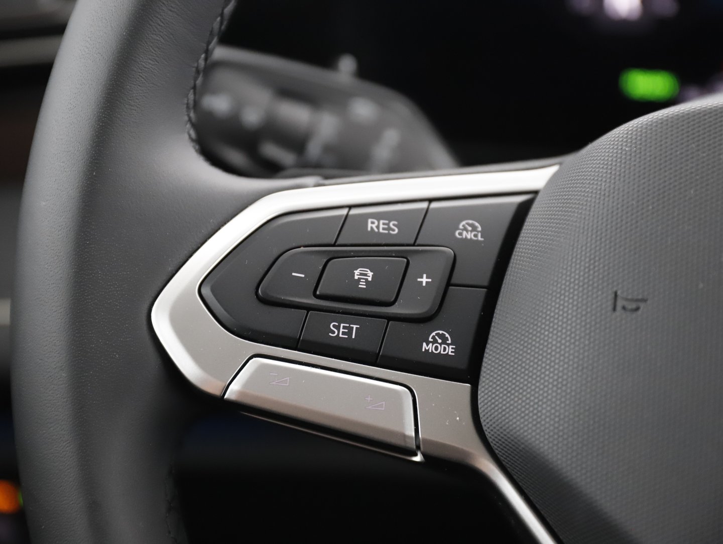VW Tiguan Elegance eTSI DSG | Bild 17 von 31