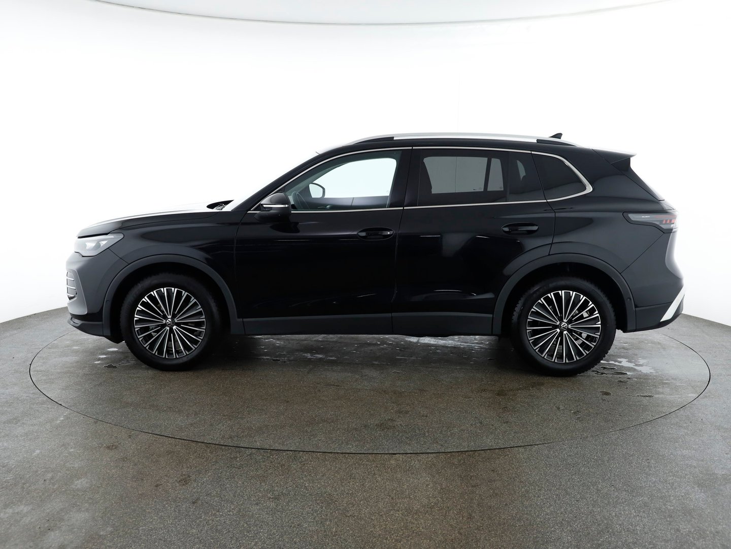 VW Tiguan Elegance eTSI DSG | Bild 8 von 31