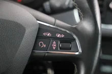 SEAT Leon Style TSI in Nacht-Schwarz Metallic