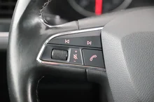 SEAT Leon Style TSI in Nacht-Schwarz Metallic