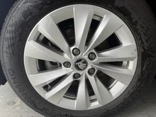Škoda Octavia Combi Essence TSI in Black-Magic Perleffekt