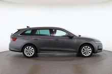 Škoda Octavia Combi Selection TDI DSG in Graphit-Grau Metallic