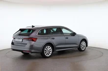 Škoda Octavia Combi Selection TDI DSG in Graphit-Grau Metallic