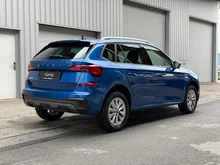 Škoda Kamiq Selection TSI DSG in Race-Blau Metallic
