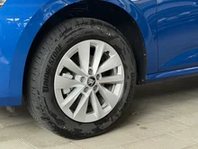 Škoda Kamiq Selection TSI DSG in Race-Blau Metallic