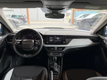 Škoda Kamiq Selection TSI DSG in Race-Blau Metallic
