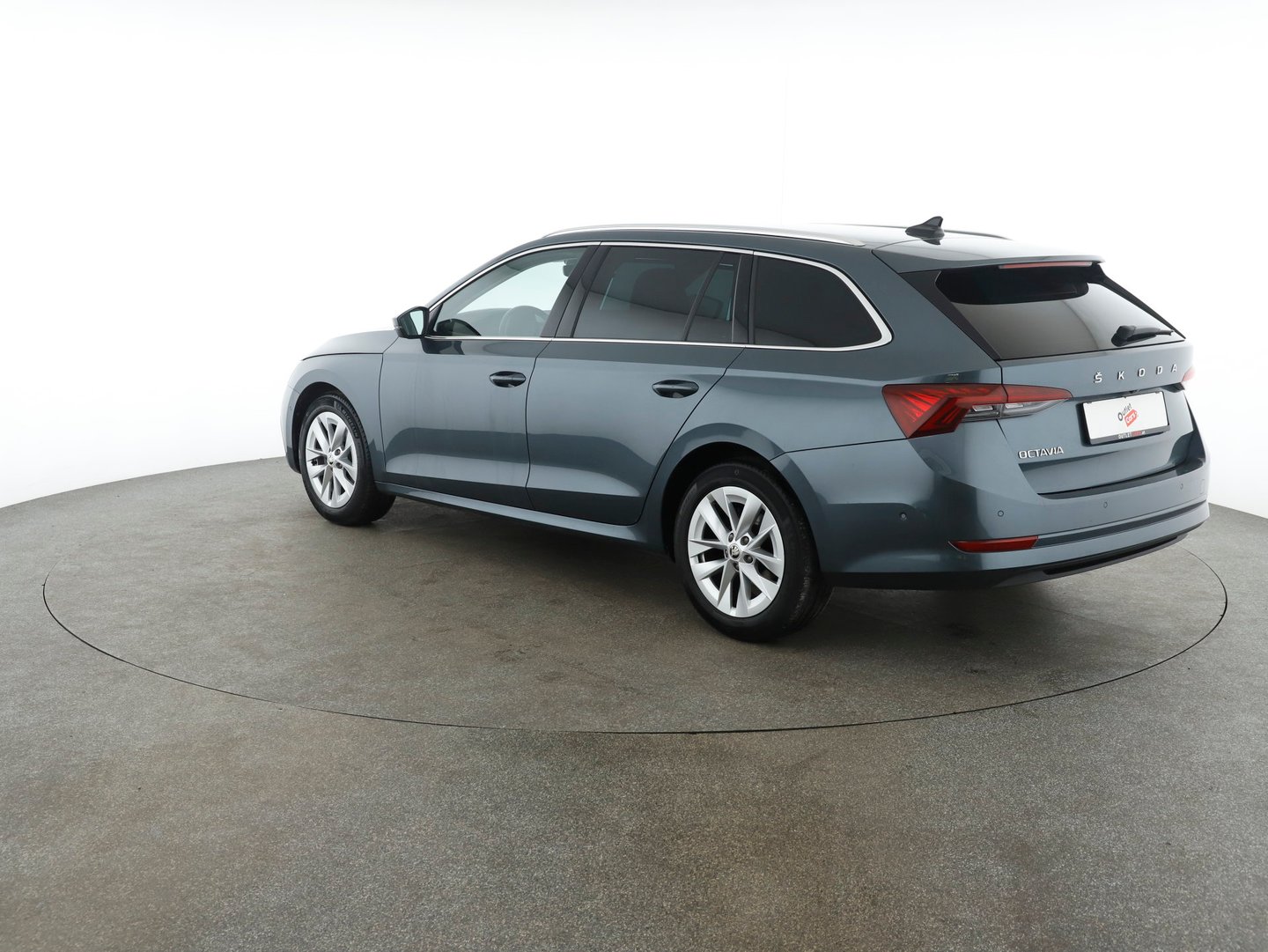 Škoda OCTAVIA Combi Style TDI DSG | Bild 2 von 17