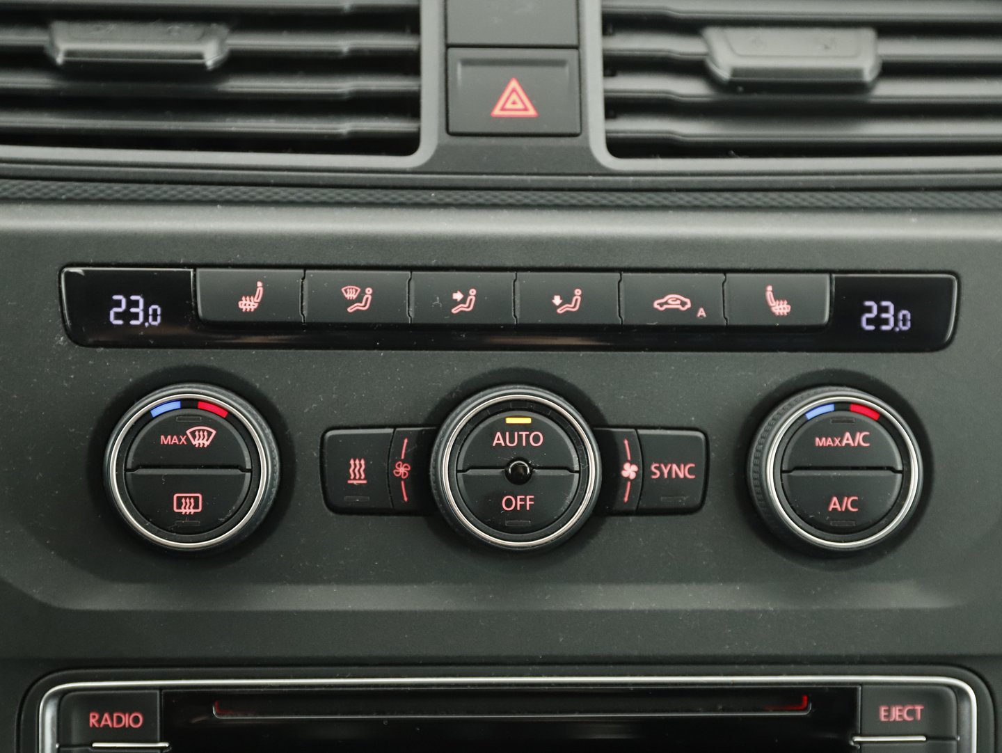 VW Caddy Kastenwagen TDI 4MOTION | Bild 16 von 20