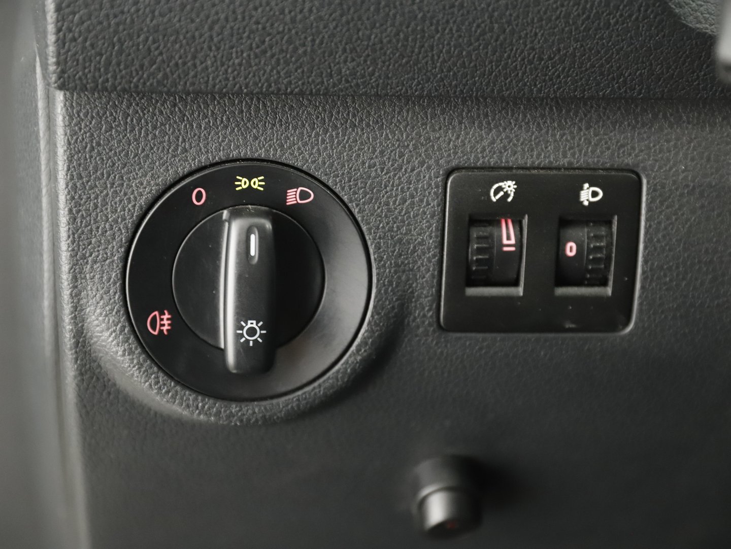 VW Caddy Kastenwagen TDI 4MOTION | Bild 8 von 20