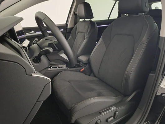 Bild eines Golf Variant Business mHeV DSG