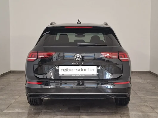 Bild eines Golf Variant Business mHeV DSG