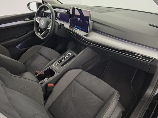 Bild eines Golf Variant Business mHeV DSG