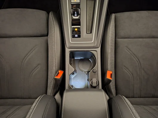 Bild eines Golf Variant Business mHeV DSG