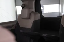 VW Multivan Style ÜH eHybrid 180 kW 4MOTION in Deepblack Perleffekt