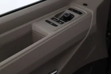 VW Multivan Style ÜH eHybrid 180 kW 4MOTION in Deepblack Perleffekt