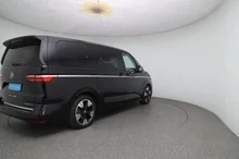 VW Multivan Style ÜH eHybrid 180 kW 4MOTION in Deepblack Perleffekt