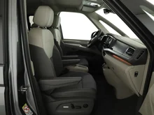 VW Multivan Edition ÜH eHybrid 180 kW 4M in Indiumgrau Metallic/Dach Deepblack