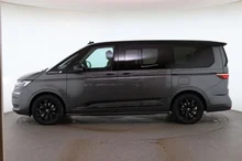 VW Multivan Edition ÜH eHybrid 180 kW 4M in Indiumgrau Metallic/Dach Deepblack