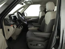 VW Multivan Edition ÜH eHybrid 180 kW 4M in Indiumgrau Metallic/Dach Deepblack