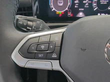 VW T-Roc Life eTSI DSG in Pure White Dach Black Uni