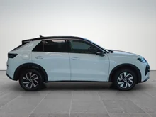 VW T-Roc Life eTSI DSG in Pure White Dach Black Uni