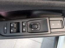 VW T-Roc Life eTSI DSG in Pure White Dach Black Uni