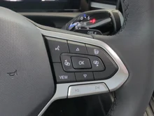 VW T-Roc Life eTSI DSG in Pure White Dach Black Uni