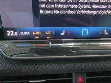 VW T-Roc Life eTSI DSG in Pure White Dach Black Uni