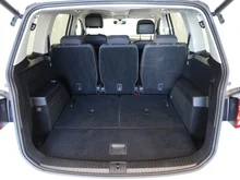 VW Touran Comfortline TDI SCR DSG 7-Sitzer in Pure White
