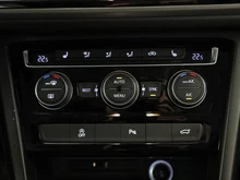 VW Touran Comfortline TDI SCR DSG 7-Sitzer in Pure White