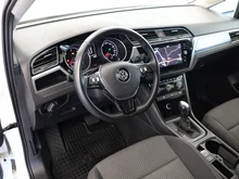 VW Touran Comfortline TDI SCR DSG 7-Sitzer in Pure White