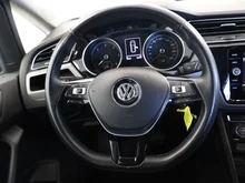 VW Touran Comfortline TDI SCR DSG 7-Sitzer in Pure White