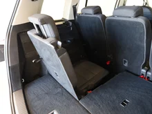 VW Touran Comfortline TDI SCR DSG 7-Sitzer in Pure White