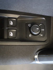 VW Touran Comfortline TDI SCR DSG 7-Sitzer in Pure White