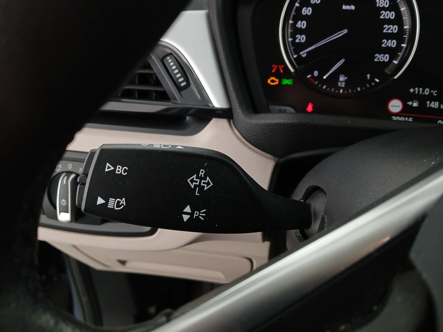 BMW X1 sDrive18i Advantage Aut. | Bild 19 von 32