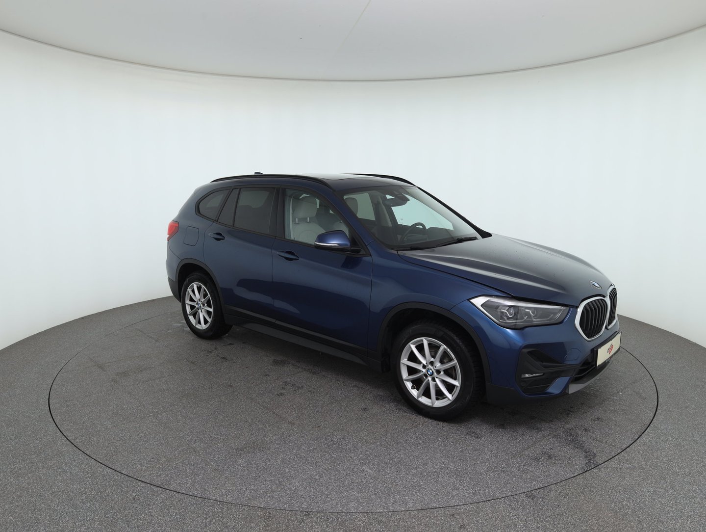 BMW X1 sDrive18i Advantage Aut. | Bild 3 von 32