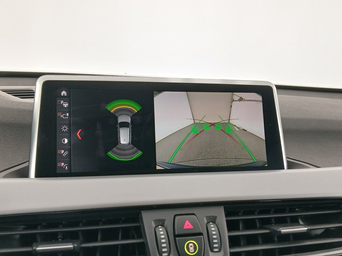 BMW X1 sDrive18i Advantage Aut. | Bild 23 von 32