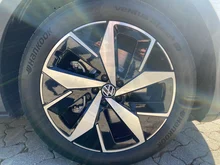 VW ID.4 GTX 4MOTION 250 kW Business -77 kWh in Gletscherweiß Metallic Dach schwarz